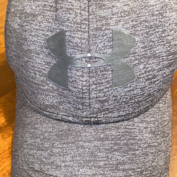Under Armour Fitted hat - Picture 2 of 4